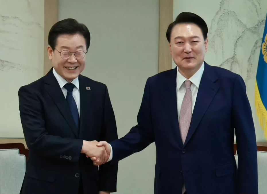 突发消息！尽管韩国总统尹锡悦还未被裁决下台，但是根据韩国最新民调显示，韩国最大在
