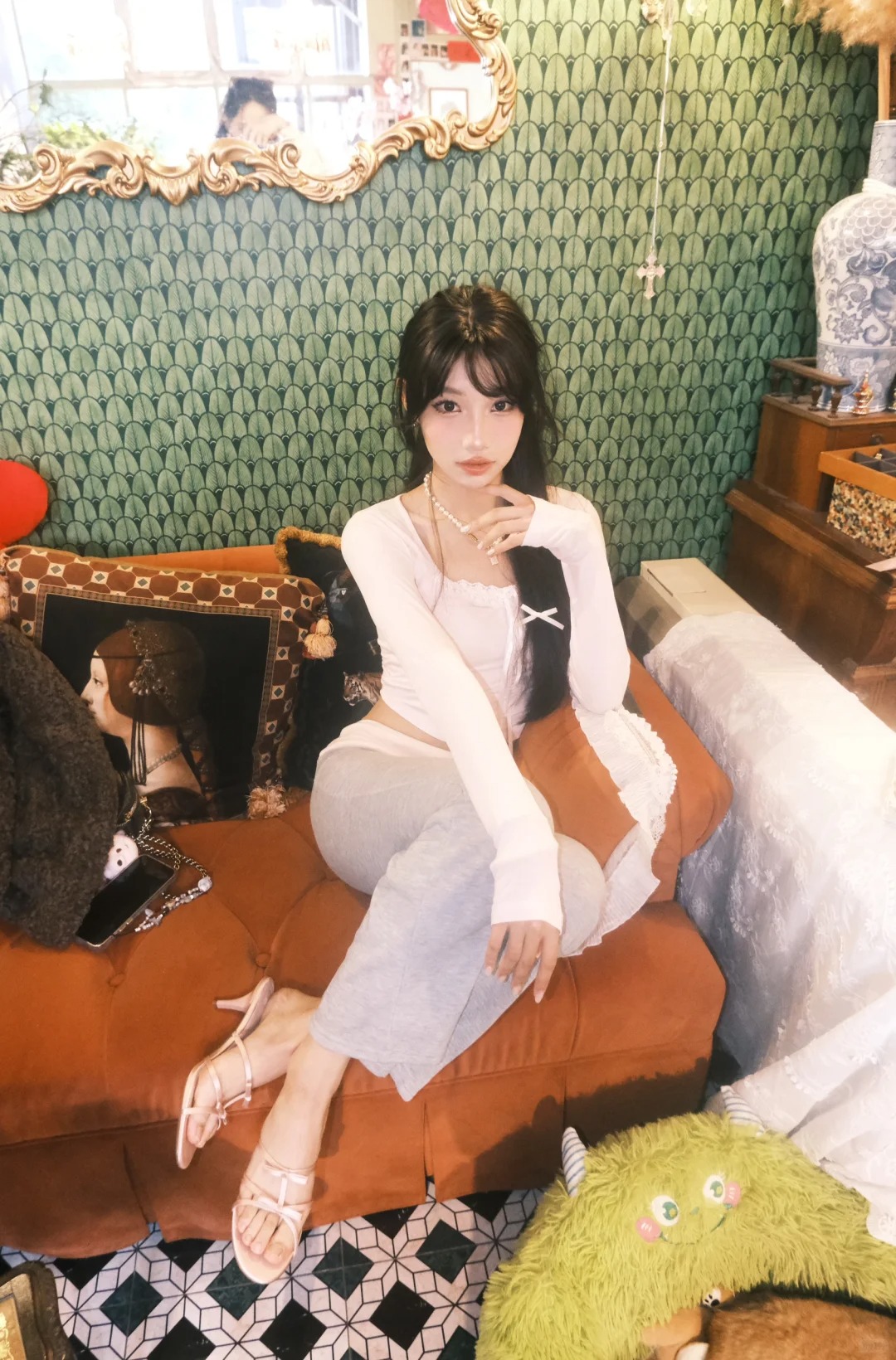 女大学生限定黑发
清纯女大出没一下