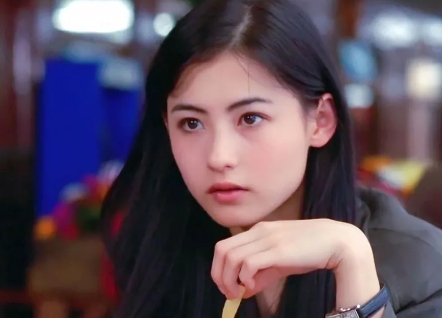港媒曝谢贤承认与张柏芝3胎关系一事，源于一张网传合照及相关爆料，具体情况如下：-