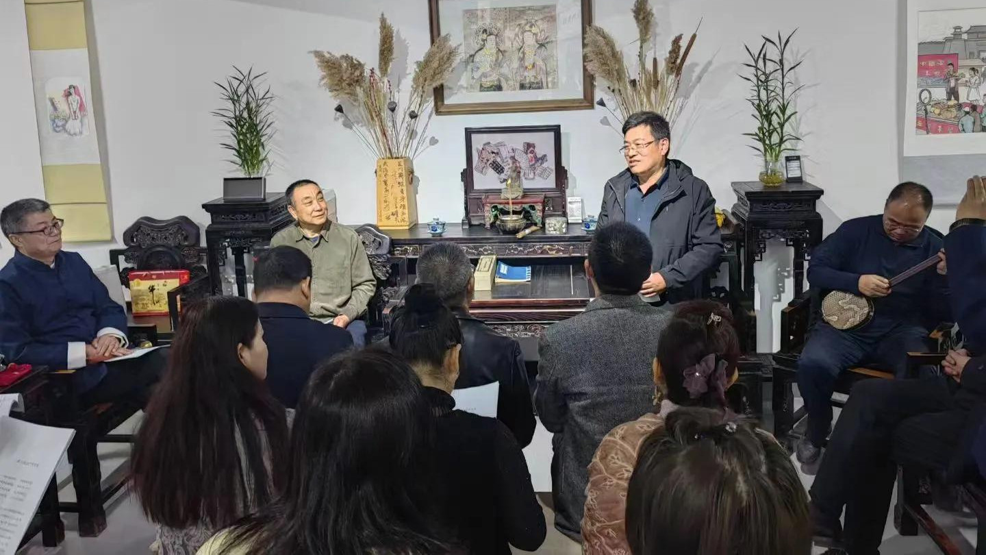 宝卷念唱出岁月的千年回声——记任积泉团队与河西宝卷的重生