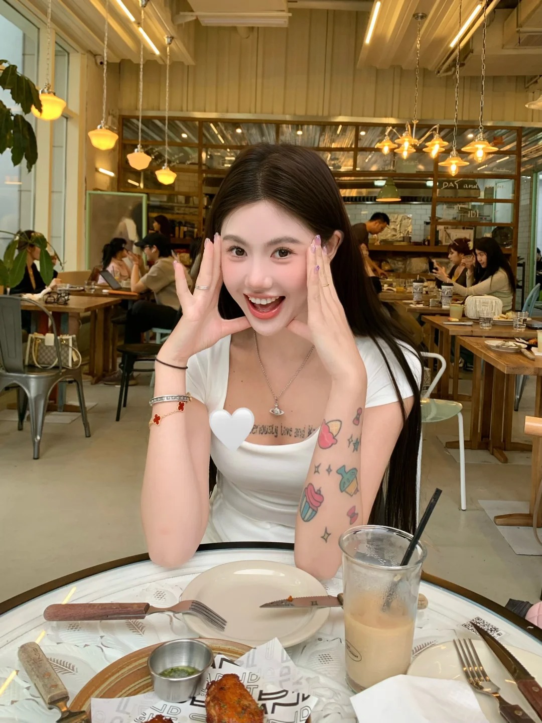 水瓶女是可爱的小女人
和Geigei一起粗门玩囖～
心情有点小愉悦😁