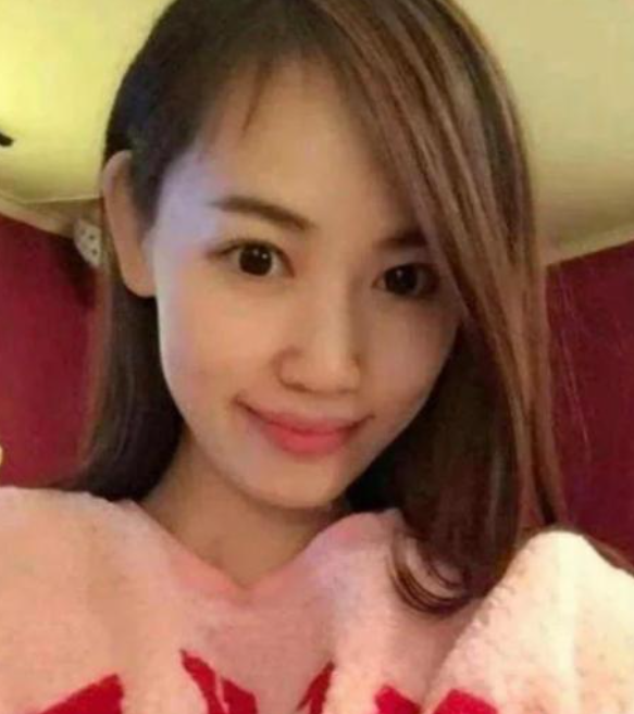 38岁的马蓉携女儿以1500万澳币在澳洲开启新生活，这一举动在网络上掀起了不小的
