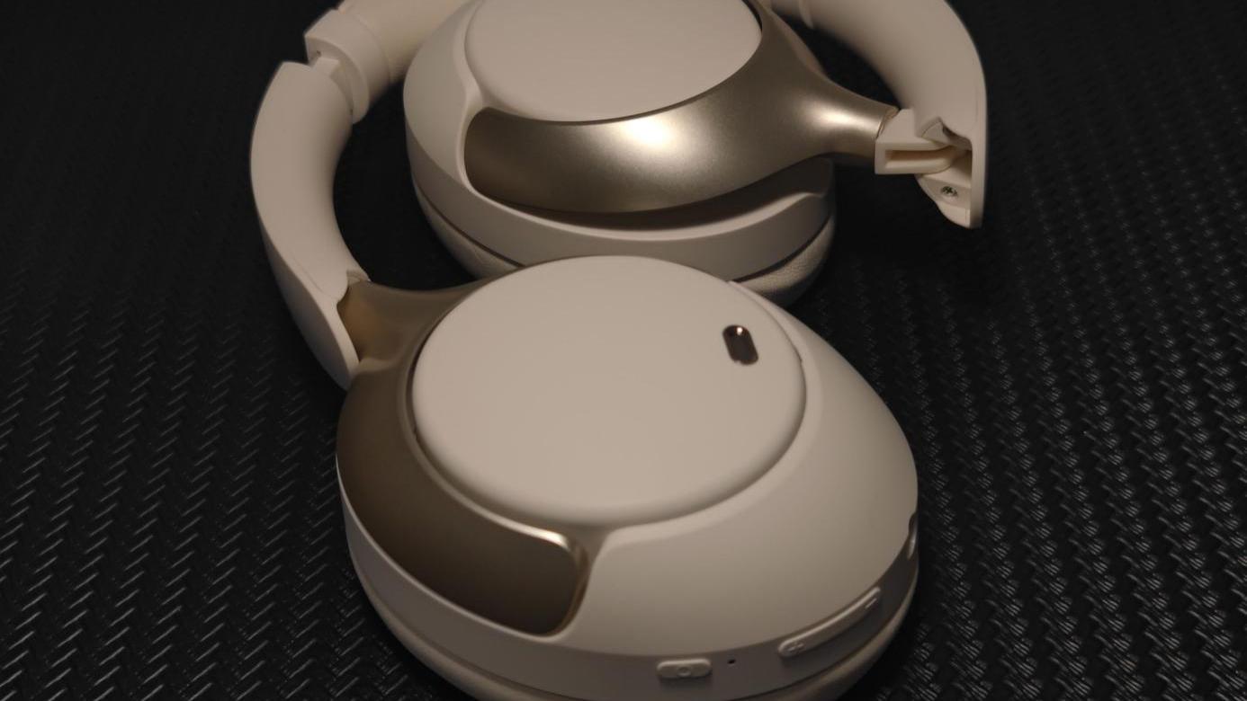 50dB深度降噪！QCY H3 Pro头戴式耳机体验：戴上它整个世界都安静了