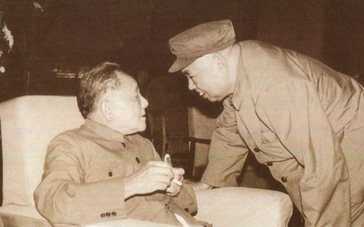 1985年10月22日，开国上将许世友因病离世，可在关于追悼会的问题上，邓公却明