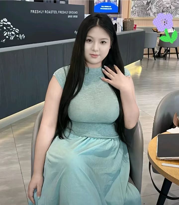 27岁未婚妻有张娃娃脸，简直太可爱了