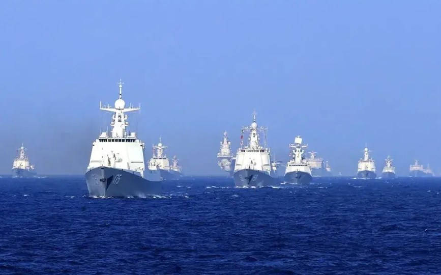 美菲军演火热进行，突然发现附近全是“中国民兵船”，小马科斯心慌不已！美菲所谓的“