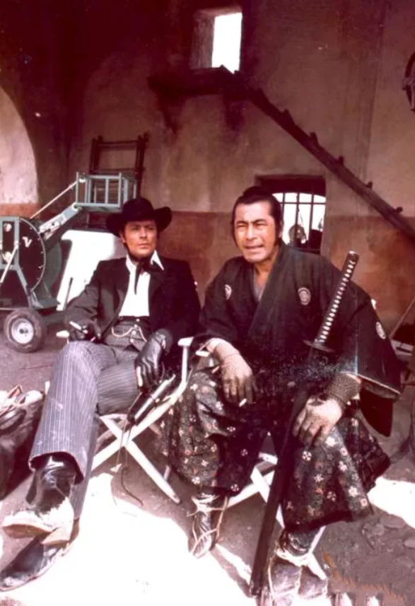 能和巅峰期的阿兰德龙平起平坐，这图不是p的吧？感觉那个时候日本没有这样有名望的演