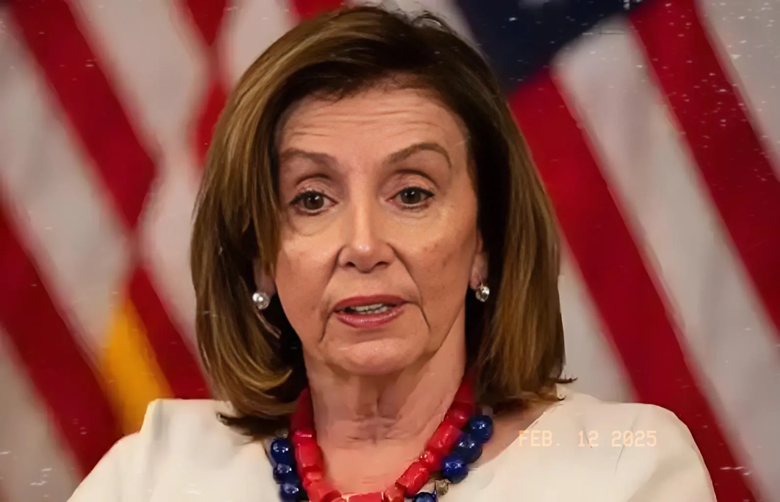 美国FBI局长承诺彻查佩洛西！
众议院新任议长麦卡锡也表示要调查佩洛西一家。
如