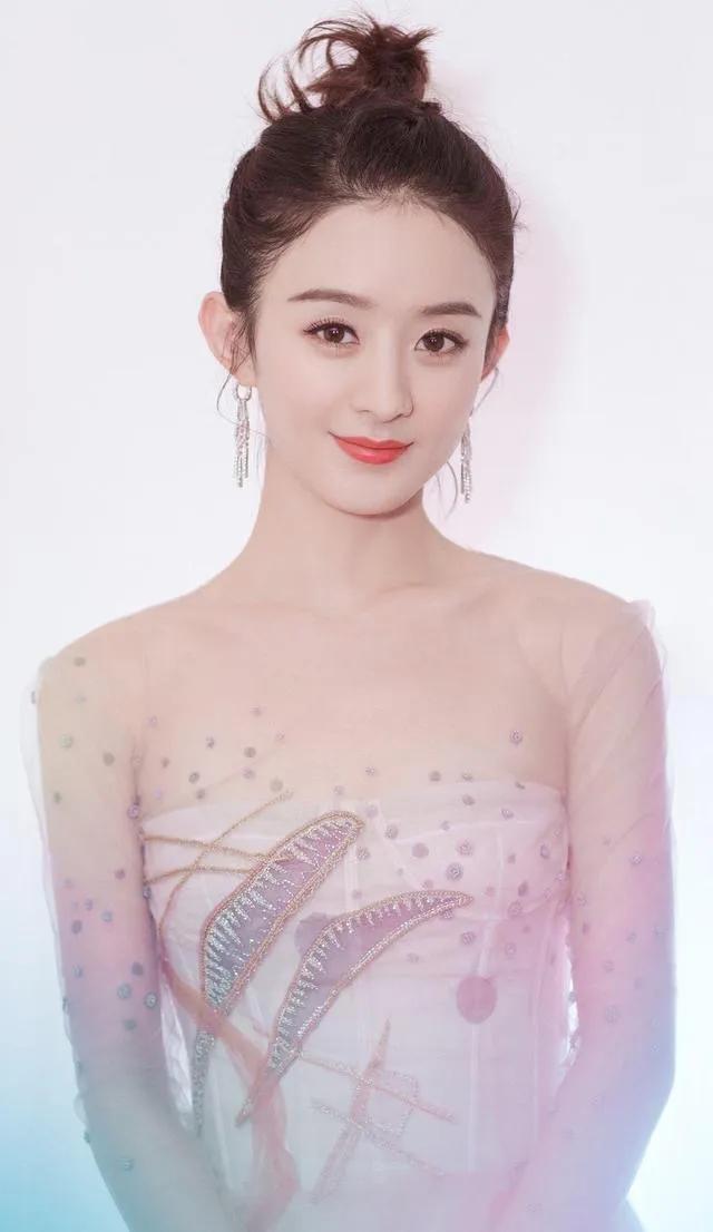 35岁赵丽颖超级魅力绽放！