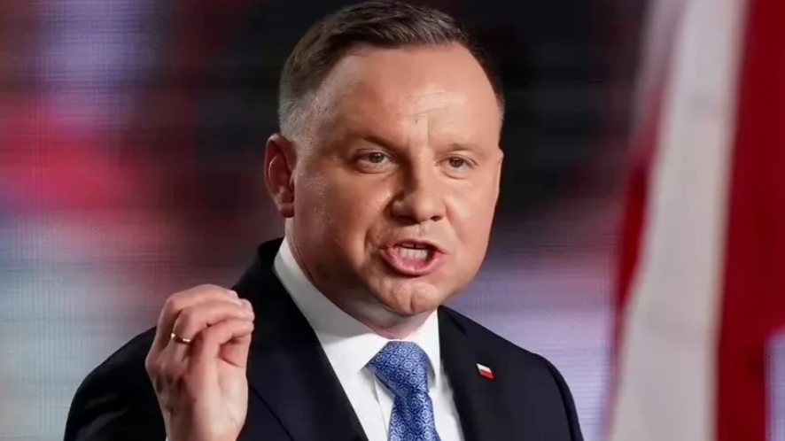 变色龙，波兰变脸超越法国！当俄罗斯导弹划过波兰领空时，整个国家陷入了紧张的局势。