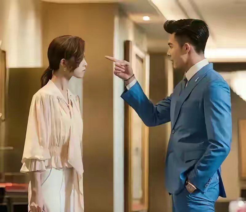 儿子刚交了女朋友，就给我们立了五条规矩。一是婚房不管是现买还是将来买，都得写他们