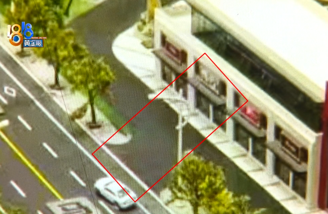 算盘落空！浙江湖州，孙先生夫妻俩因看好某在建大型商场门口的客流量，果断斥资230