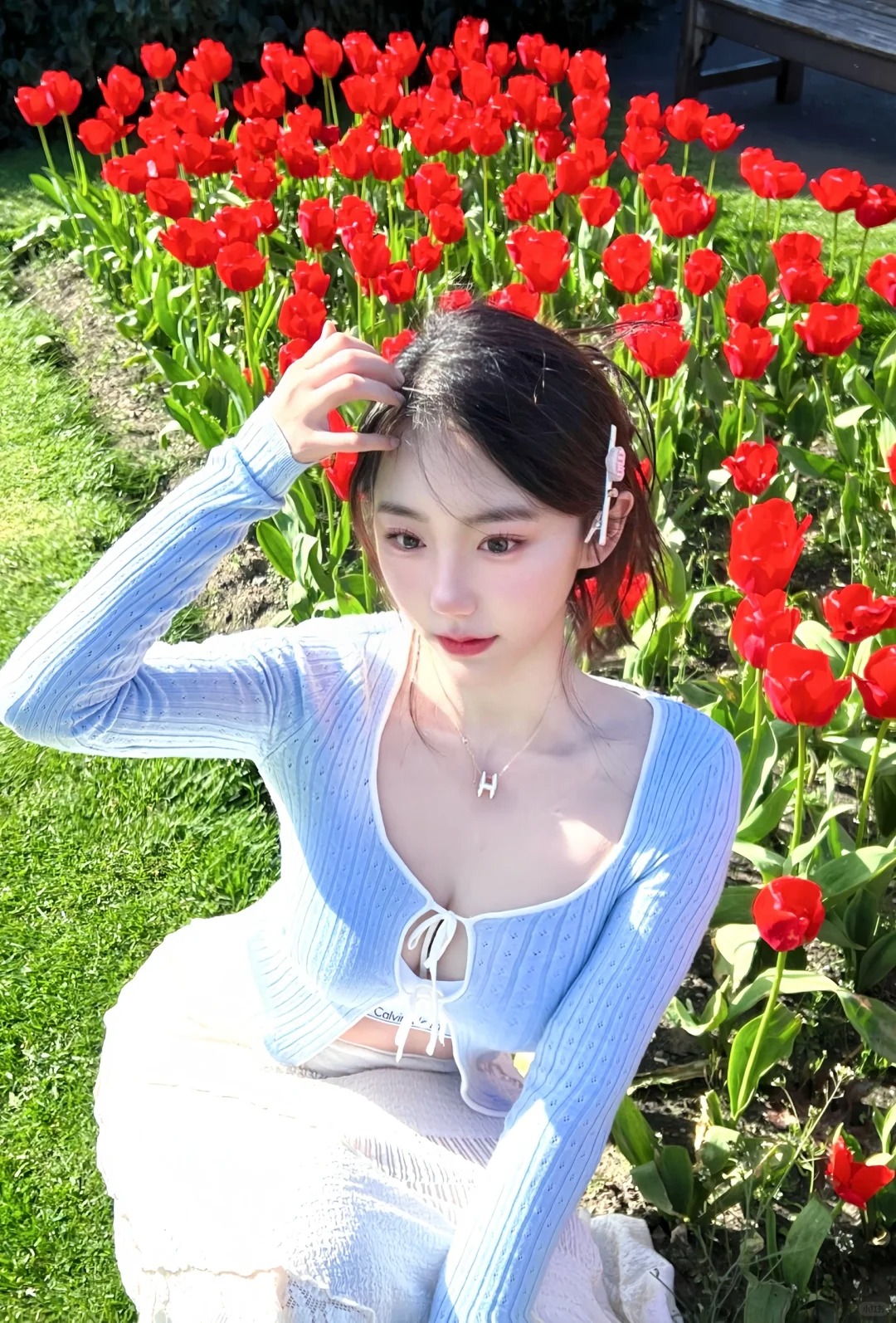 是花束般的春天🌸
英国阳光明媚的春天里，草坪上长满了人