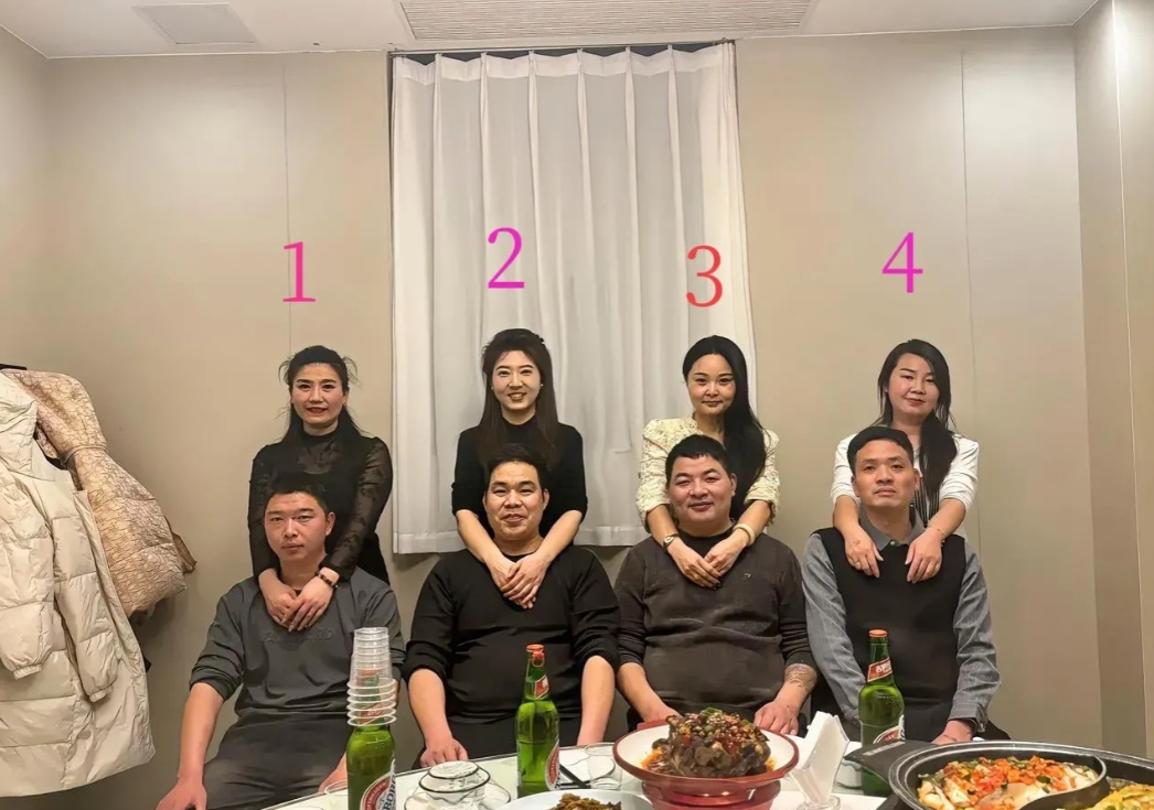 帮看看谁最有夫妻相啊？