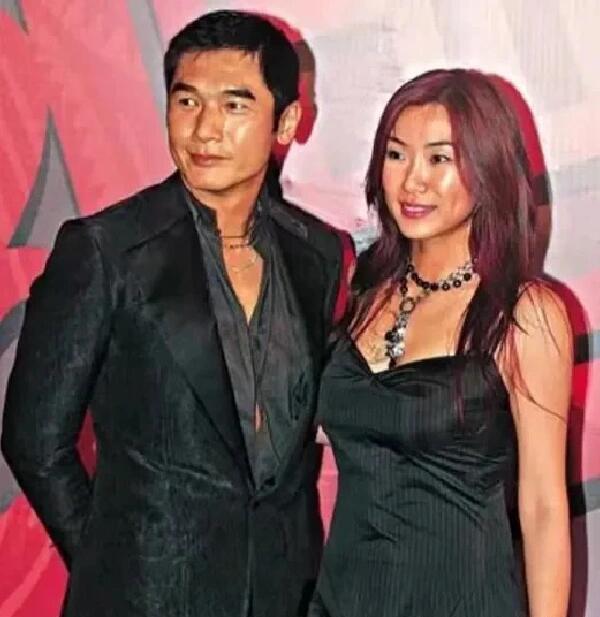 莫可欣说方中信脾气爆，有时很辛苦？