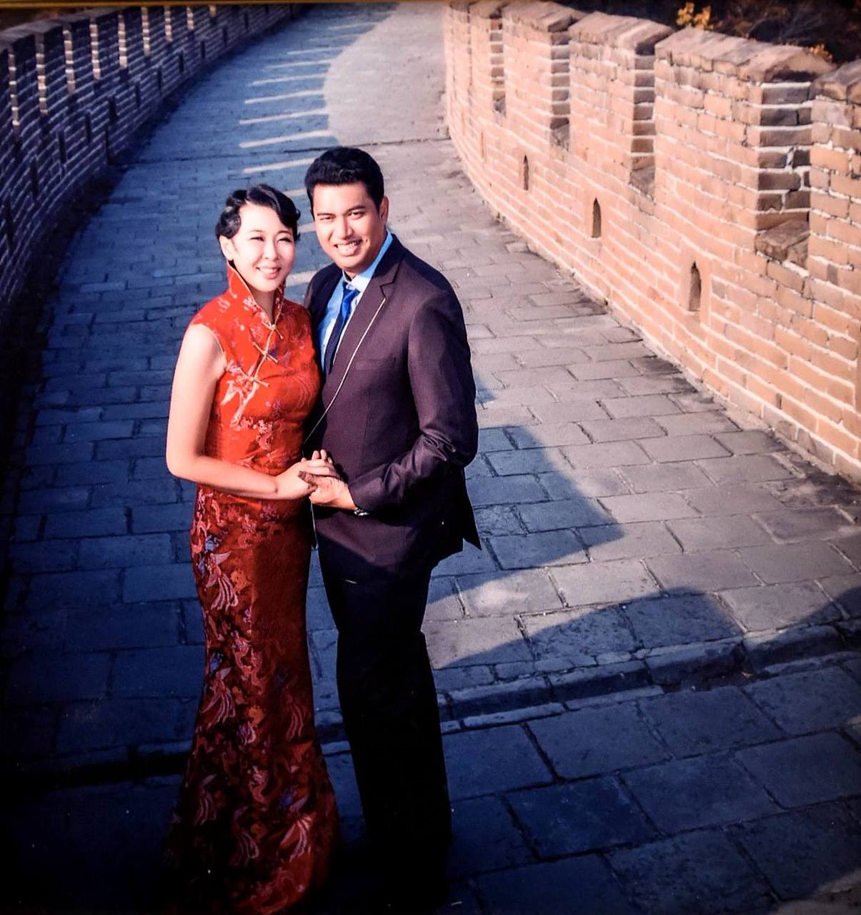 2012年，冯坤领着体壮如牛的加提蓬见父母，冯妈妈很失望:“闺女啊，咱中国就没有