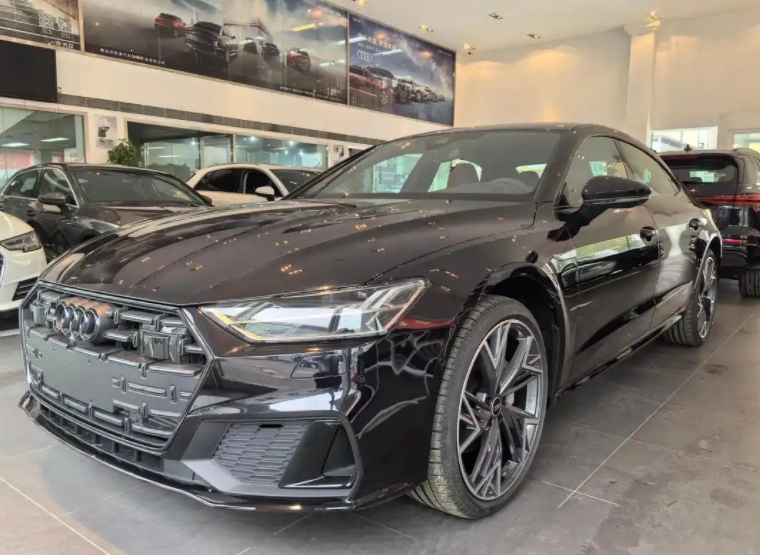 
没想到国产奥迪A7l居然便宜到这个程度，什么东西都办好了才26万元落地。
感觉