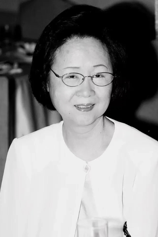 著名作家琼瑶去世后，她的身后事如何处理引发了热议！然而让人没想到的是，之前琼瑶就