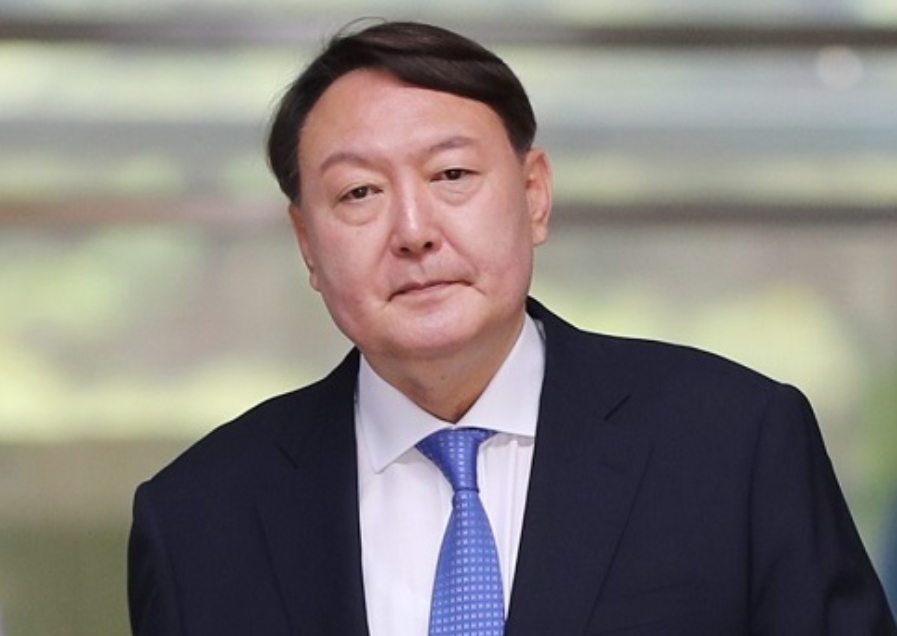 12月14日下午，韩国国会表决通过弹劾尹锡悦，这个嚣张跋扈、不自量力的亲美亲日总
