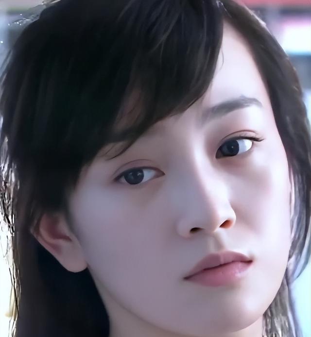 初见又美又灵又干净，再见面目全非，这7位女星的颜值崩塌得太快（初见时的惊艳文案）-第10张图片-九妖电影