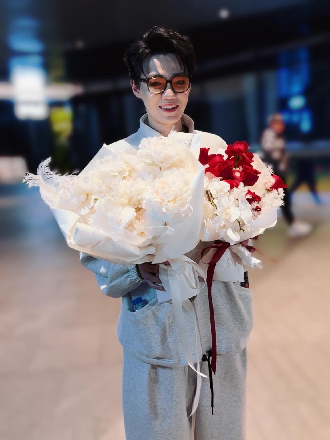 金圣权的音乐创作同样令人瞩目