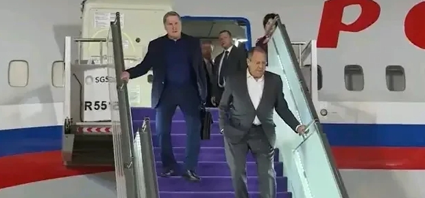 通过此次美俄就乌克兰问题的会谈，许多人终于明白了俄罗斯人是亲美的，也有人说等俄乌