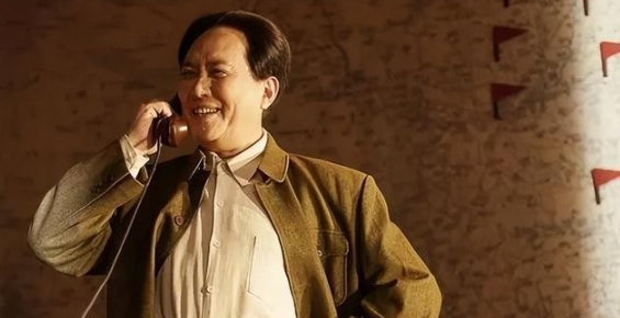 为什么唐国强作为特型演员，戏路没有限制，其他的特型演员却不行？

说实话，唐国强