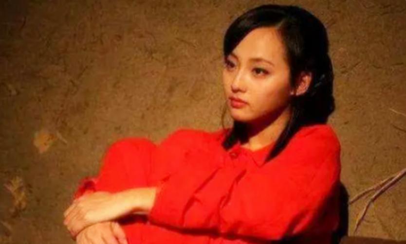 司马光夜归遇惊喜，美女相候却心惊，坐怀不乱传佳话