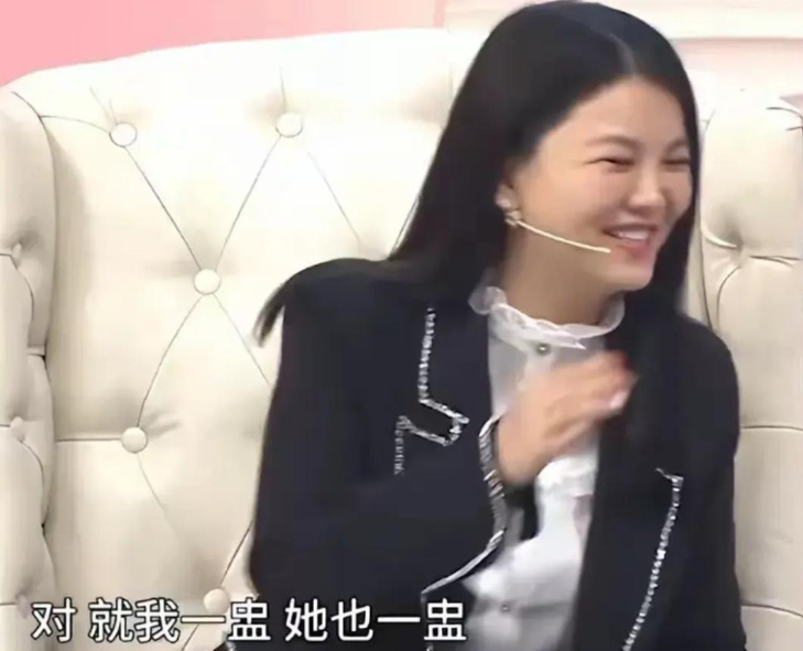 李湘说自己家住家阿姨给李湘炖三万一蛊燕窝的时候，也会给自己炖一蛊自己吃，李湘知道