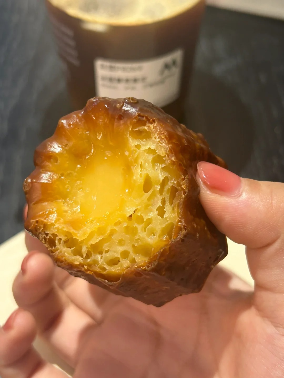 博主是不是都没有味觉
看好几个美女博主都说可露丽好吃 我想着也奢侈一把
在巴黎贝