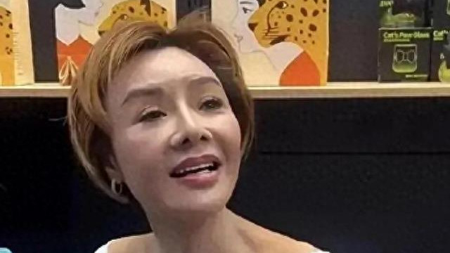 叶子楣“冻龄”有术，明星身材管理背后的胸部“奥秘”！