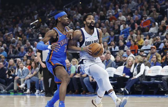NBA赛季中，独行侠挑战西部第一的雷霆，赛前雷霆13连胜，独行侠状态低迷。比赛悬