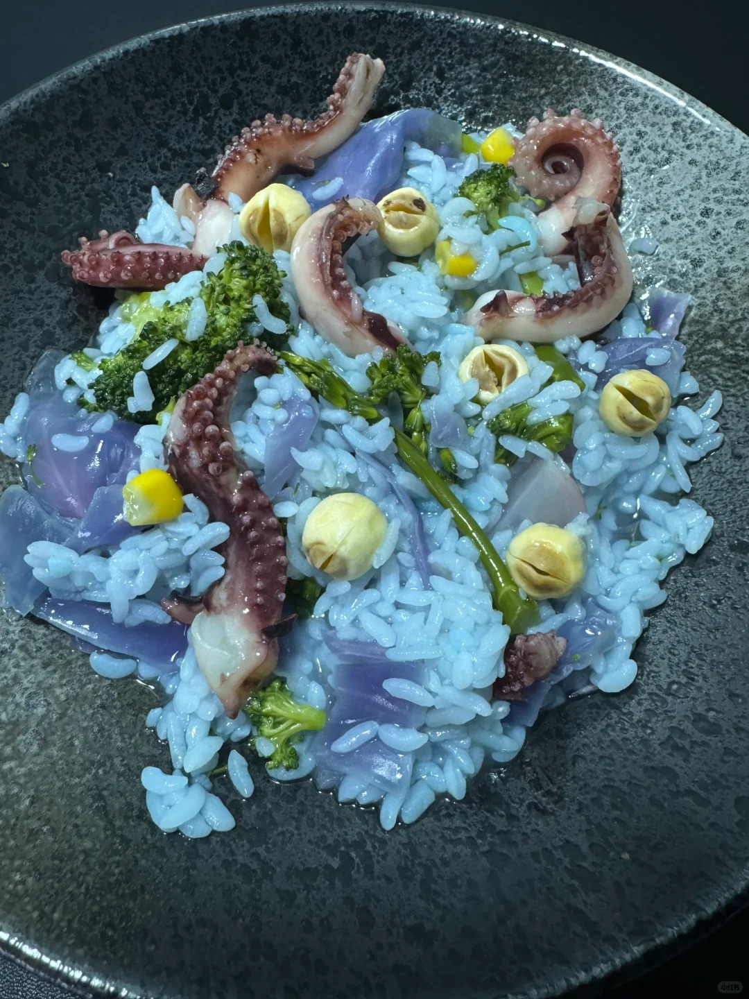 最近终于做饭啦
弟弟问：姐姐，你最近是不是忙着照顾我，都没时间做饭了？

我：不