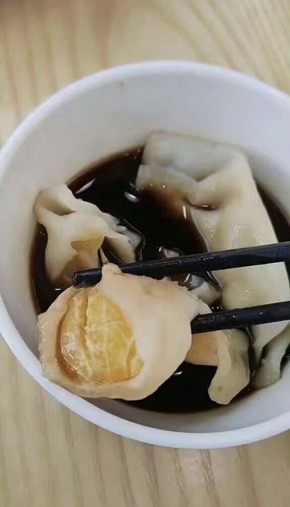 不说别的，这饺子和蘸料看着就去火清嗓子