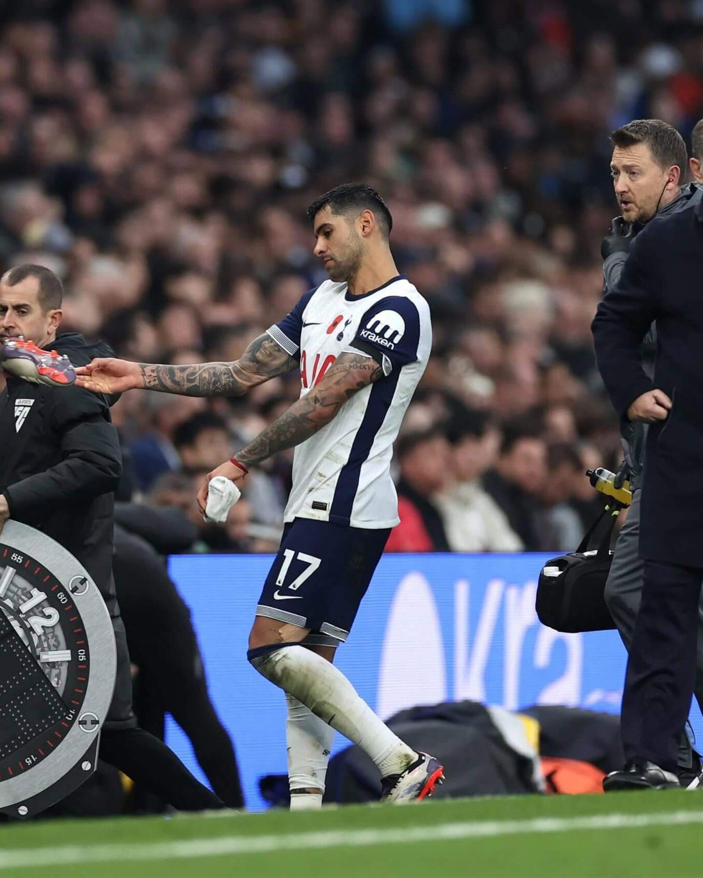 热刺再伤一个中卫