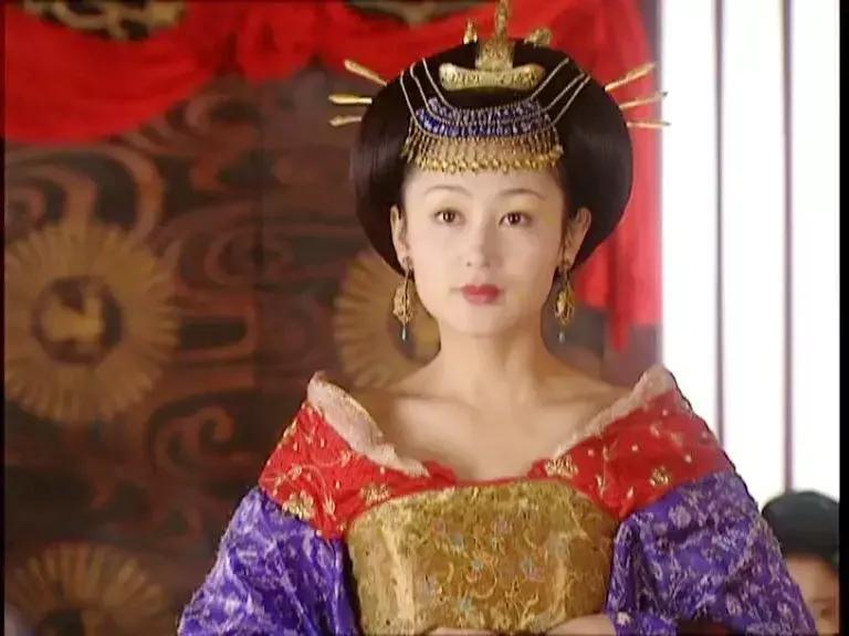 太平公主为了阻止父亲李旦退位，巧妙地以彗星的出现暗示了皇太子即将登基，但李旦并未