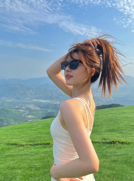 赵露思——清新甜美