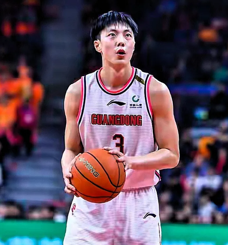 彻底坐不住了，广东99:103惜败山西，一战看清楚3名球员

1、广东替补后卫胡