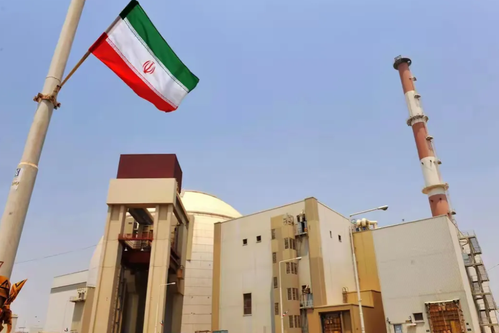 瞒不住了？美国卫星图实锤，以色列摧毁绝密核基地，伊朗被打疼了。
 
其一，这一行