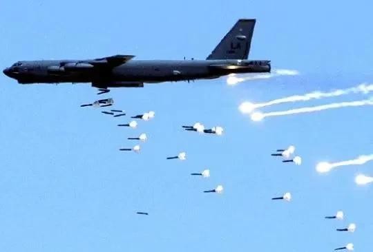 1953年7月29日，一架不明身份的战机从日本海域朝苏联领空飞来，苏军战斗机立即