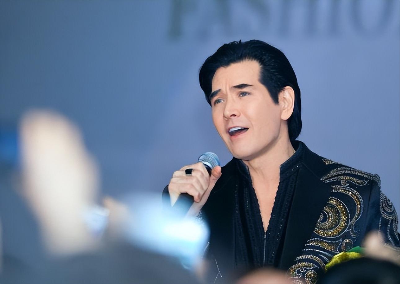费翔最近在接受采访时，提到了一件有趣的事：“我从来没有见过像宋小宝这样的演员。”