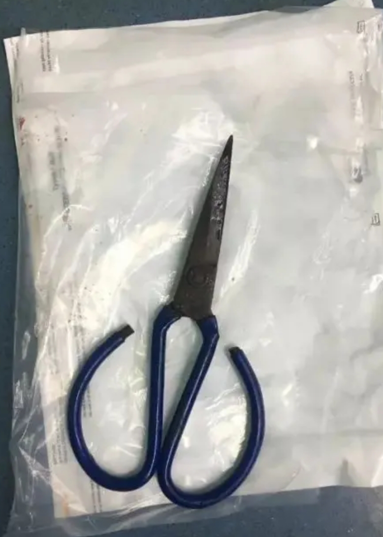 湖南永州，一男子为妻子下厨做了饭菜，还试图与妻子发生关系，却遭到妻子的拒绝。男子