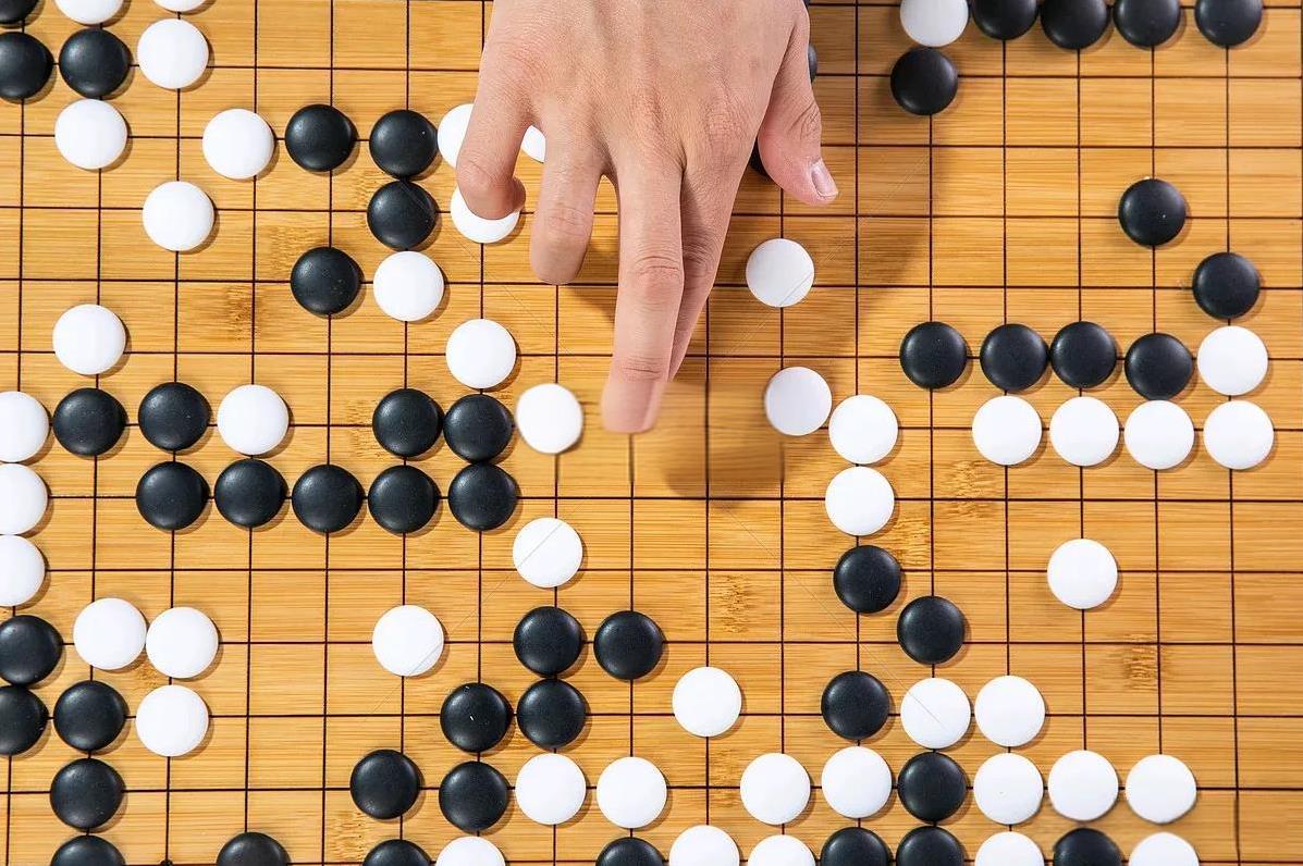叙利亚，又一个“帝国坟场”。
随着叙利亚巴萨尔政权倒台，叙利亚已经成为帝国的角斗