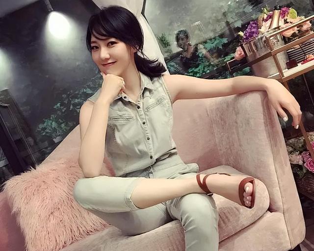 哑巴吃黄连!最美央视主持人“被辞”,后被爆是富豪小三(哑巴吃黄连歌曲)-第7张图片-九妖电影 哑巴吃黄连!最美央视主持人“被辞”,后被爆是富豪小三(哑巴吃黄连歌曲)-第7张图片-九妖电影