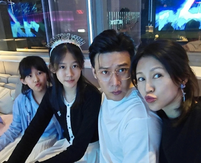 只有2个女儿，陆毅为啥不要三胎了？