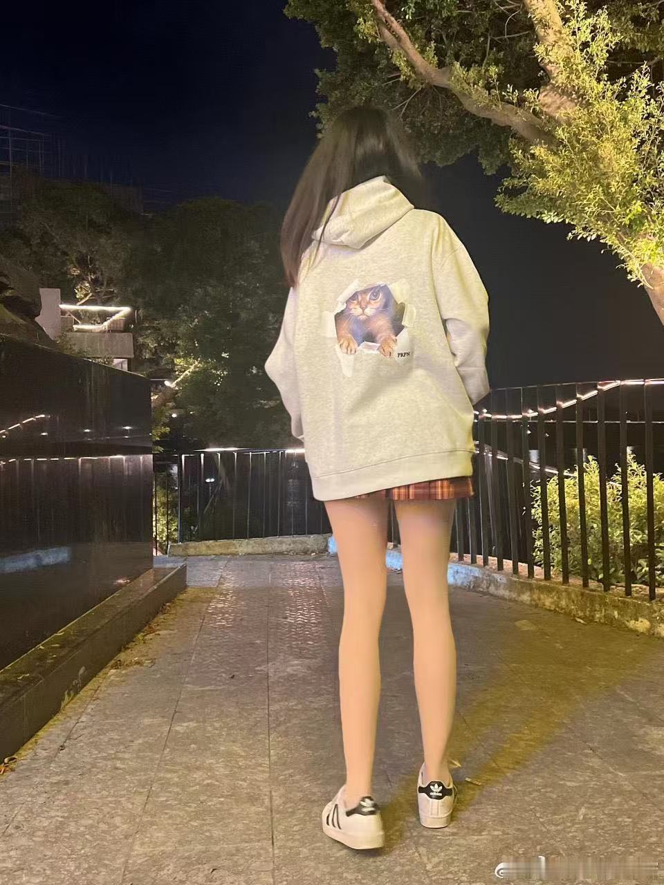 如果你有10块钱愿意给我花8块嘛哈哈哈哈哈