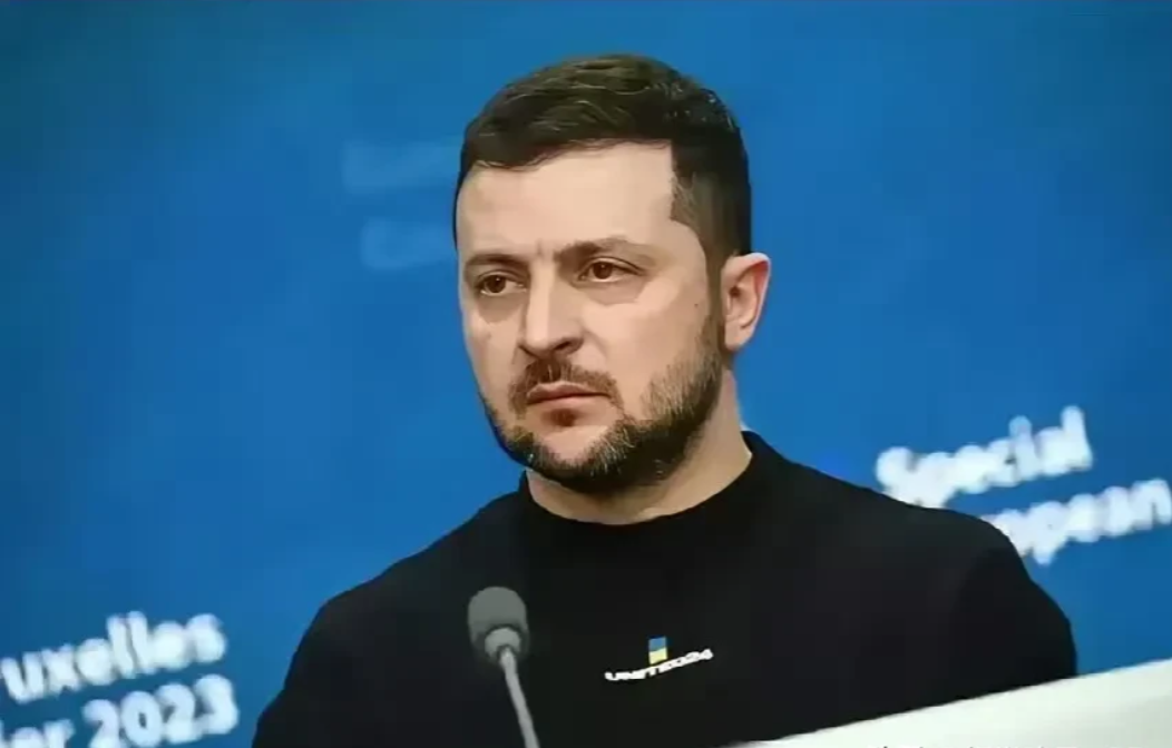 泽连斯基在北约开会时放话，说如果中国能掏出1万亿美元，直接白给乌克兰，
就能让战