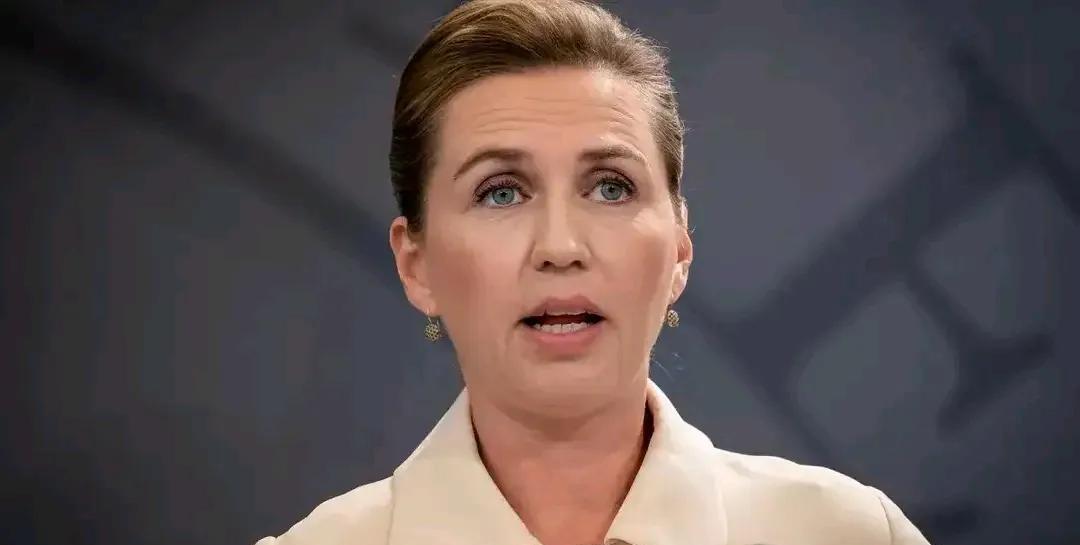 丹麦女首相弗雷泽里克森这事，真让人看傻眼了。她一开始拍着胸脯，信誓旦旦地喊着格陵