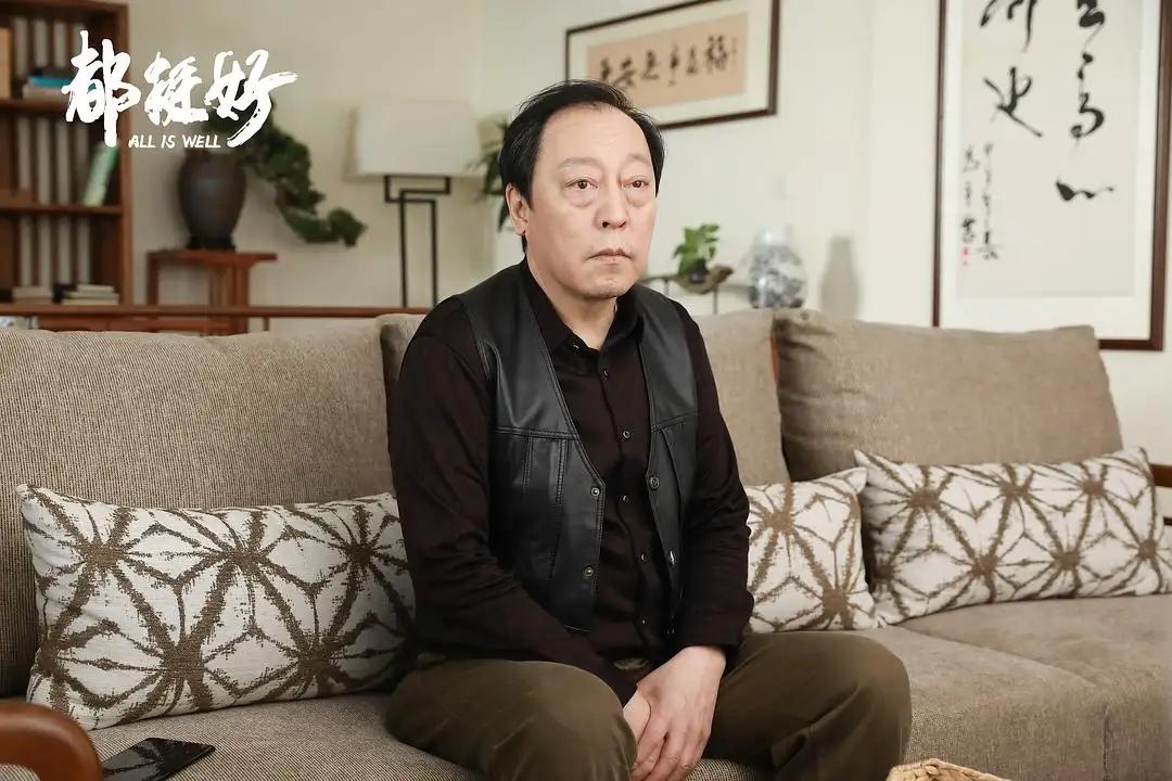 2017年，电视剧《都挺好》临近开拍之际，没想到原本饰演主角苏大强的张国立，无法