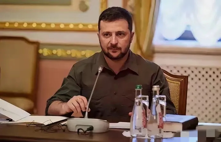 俄罗斯这时候感到非常的害怕，乌克兰这时候迫不得已，它只能重启核武器计划。
这时候